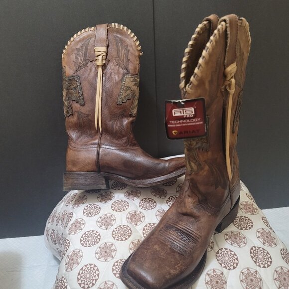 Ariat Shoes - New Western Cowboy boots, Women size 8,